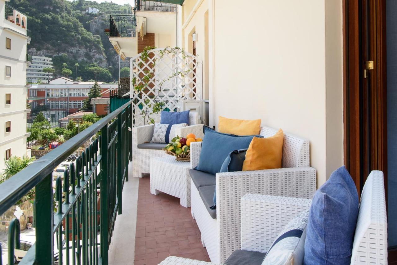 Les Suites Des Tout Le Monde Sorrento Exterior foto