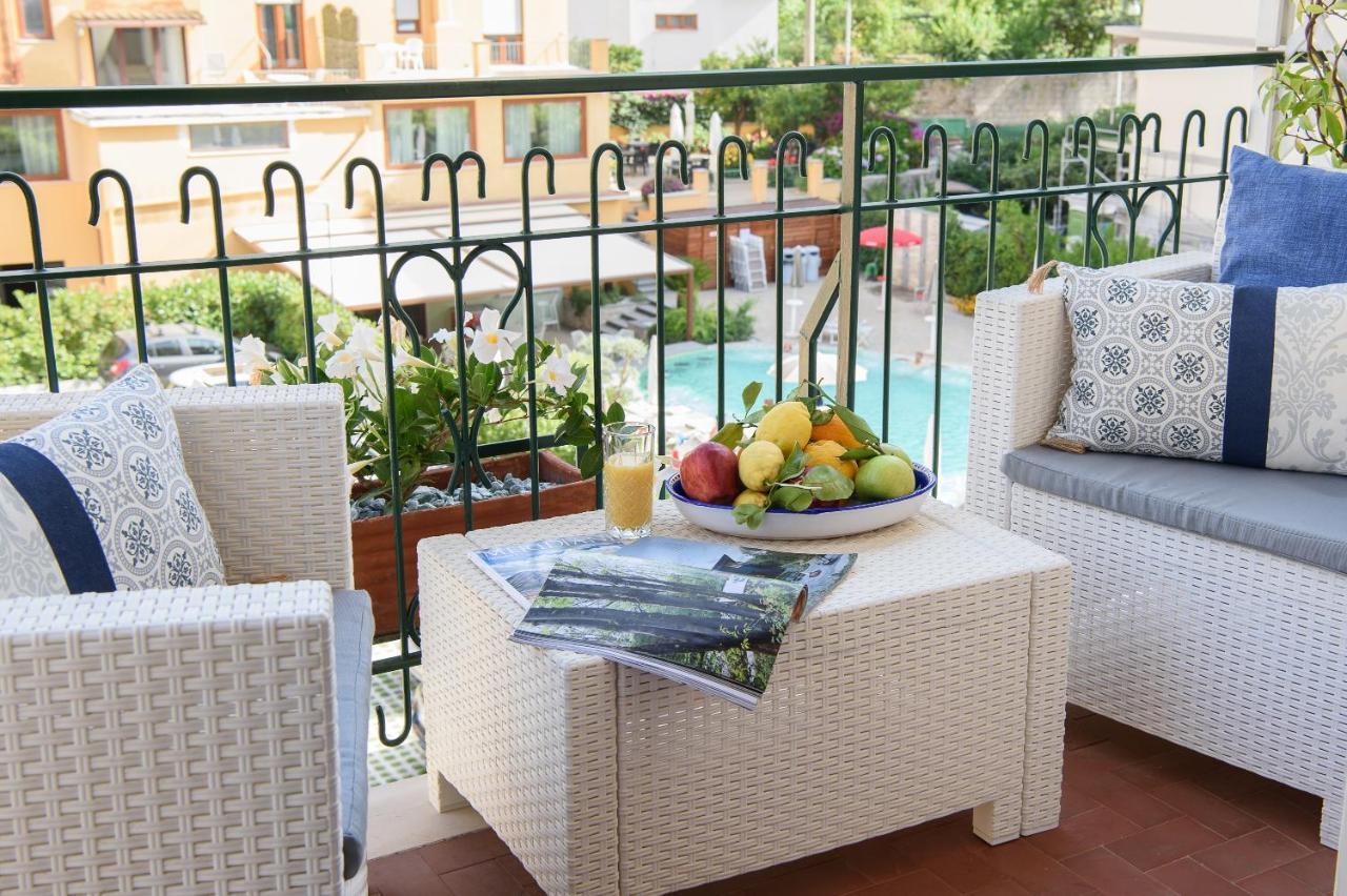 Les Suites Des Tout Le Monde Sorrento Exterior foto